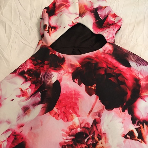 Keepsake Open Back Sample Dress - Size Small - Picture 6 of 7